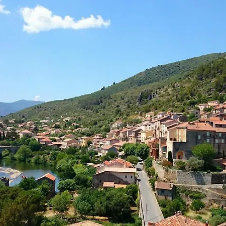 Pillement 2-t2-balcon Avec Garage Privé Optionnel-centre Historique Et Plages à 21km ! Apartamento *